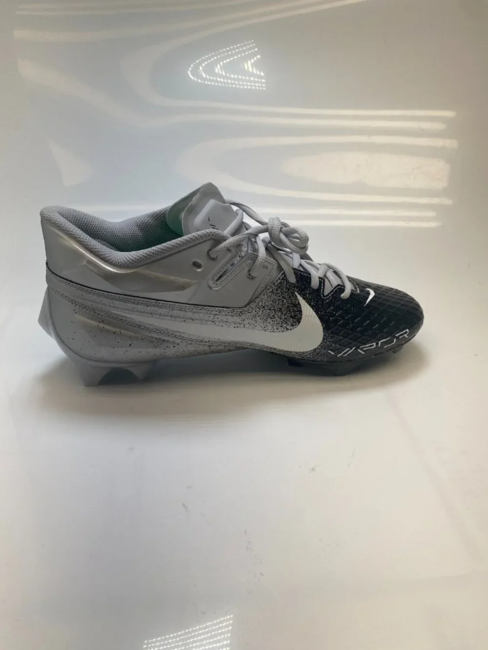 Nike Mens Vapor Edge Elite 360 2  Silver/Black Football Cleat Sz 12